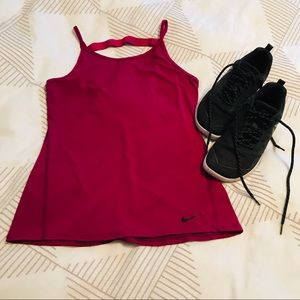 Nike Dri-Fit Active Tank Fuschia S